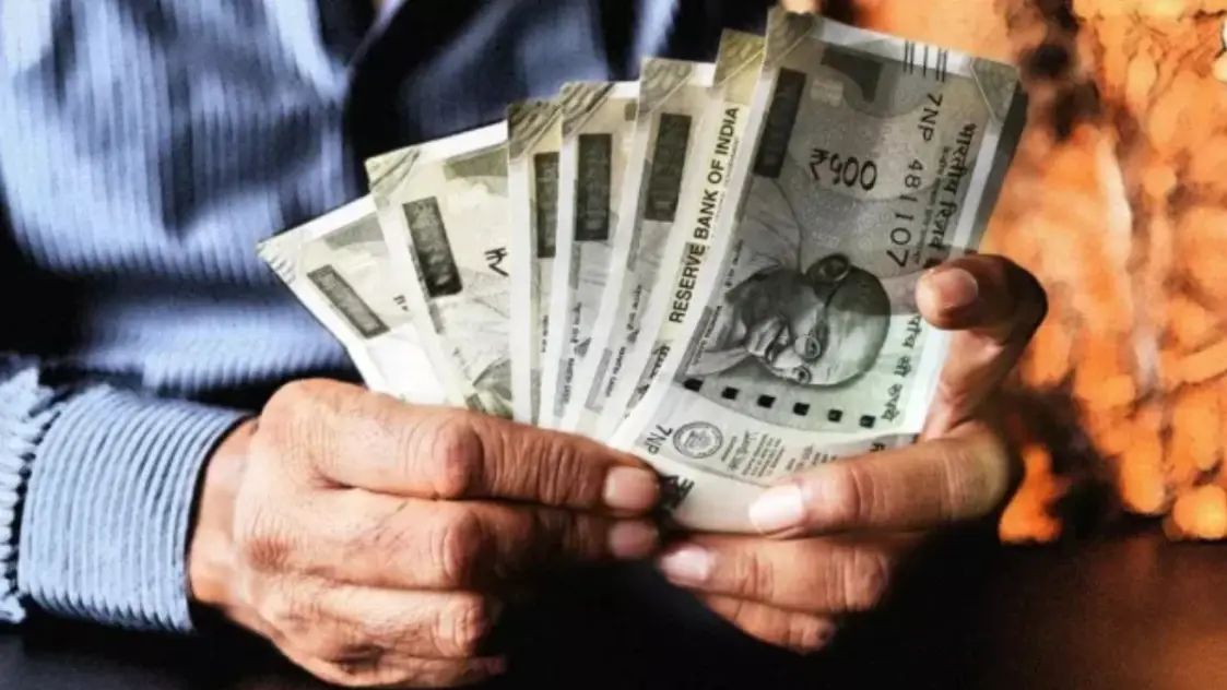 टीआरई-थ्री के शिक्षकों की सैलरी पर आया बड़ा अपडेट, सभी DEO को मिला ये आदेश